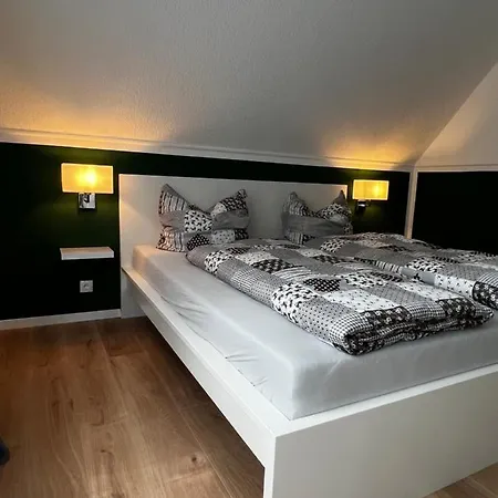 Zum Scheibe-see דירה